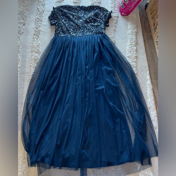 Maya Plus bridesmaid V-neck maxi tulle dress with tonal sequins in navy size 16 - Picture 5 of 8